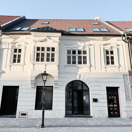 Hviezdoslavova Apartments, Trnava Centre, Parking Available Exteriér fotografie